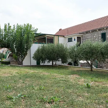 Mary Apartment